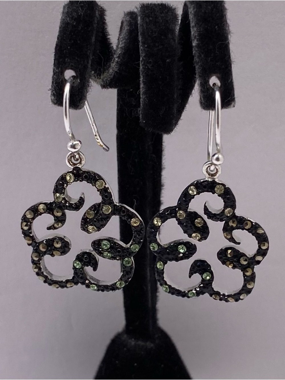 Silver Black Floral Filigree Drop Earrings with Olive Crystal Women Jewelry